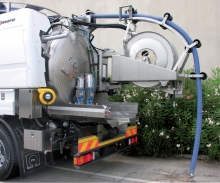 Suction boom and suction hose reel