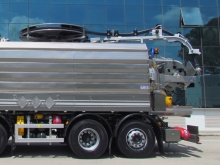 Suction boom and suction hose reel